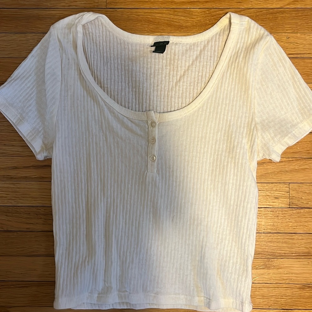 medium white baby tee button up scoop neck wild fable brand